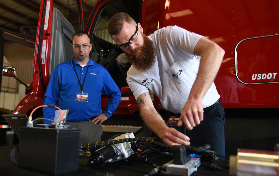 U.S. Xpress’ diesel technicians vie for spot at national competition