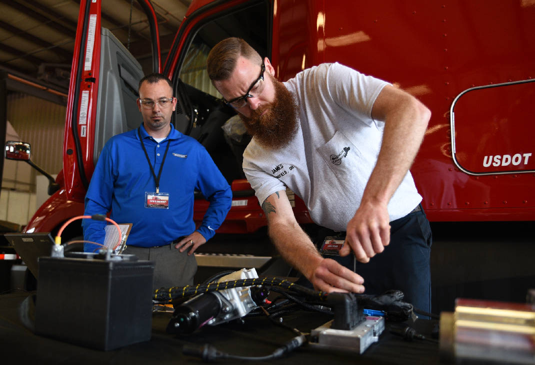 U.S. Xpress' diesel technicians vie for spot at national
